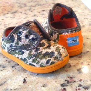 Toddler Toms Size 5